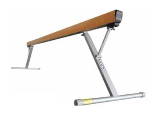 FIG APPROVED品の体操用具　平均台