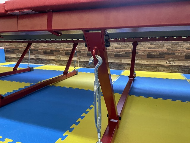 体操練習の必需品 タンブリングトランポリン