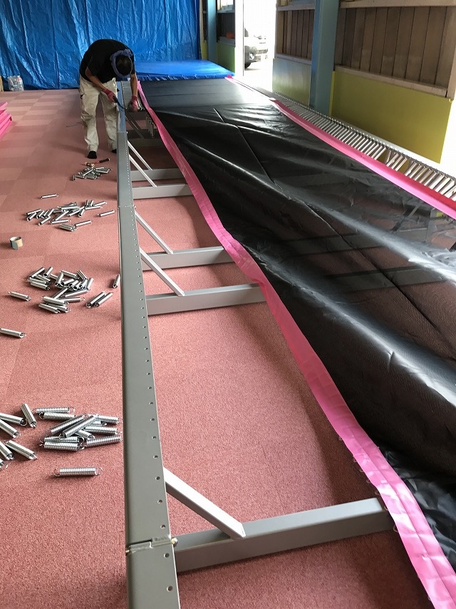 体操練習の必需品 タンブリングトランポリン